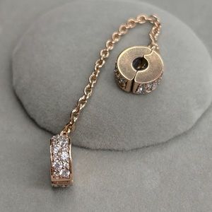 Pandora Authentic Rose Gold Clear Pavé Safety Chain Clip Charm